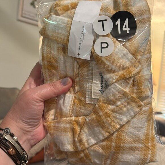 American Eagle Flannel Plaid Semi Cropped Button Down Top - Picture 5 of 13